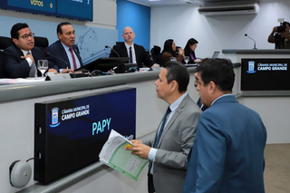 Câmara anuncia pacote de cortes para reduzir gastos de 20% em 4 anos Câmara anuncia pacote de cortes para reduzir gastos de 20% em 4 anos