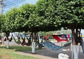 De imigrantes a veteranos, ambulantes ocupam todos os cantos de Campo Grande