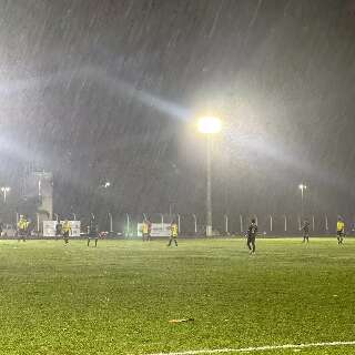 Em meio a torneio de futebol, Selv&iacute;ria registra chuva intensa e ventos fortes