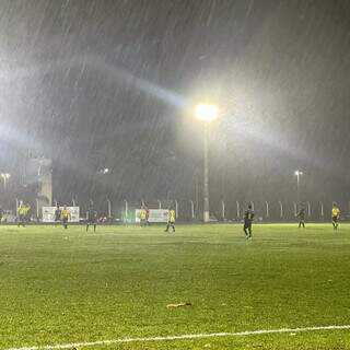 Em meio a torneio de futebol, Selvíria registra chuva intensa e ventos fortes Em meio a torneio de futebol, Selvíria registra chuva intensa e ventos fortes