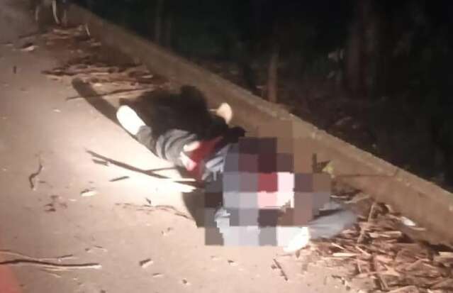 Algemado, homem &eacute; executado com 17 tiros em estrada na fronteira
