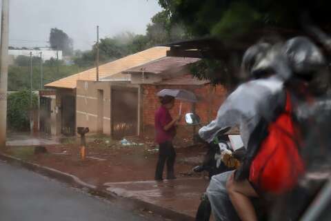 Chuva branda volta &agrave; Capital, mas alerta indica risco de alagamentos e granizo