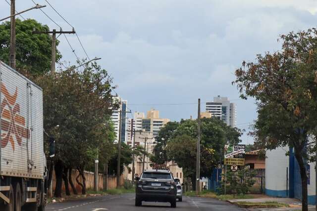 Frente fria avan&ccedil;a e s&aacute;bado ser&aacute; chuvoso em todo MS