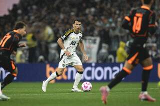 Corinthians vence Atlético-MG por 1 a 0 e se afasta do Z4 no Brasileirão Corinthians vence Atlético-MG por 1 a 0 e se afasta do Z4 no Brasileirão