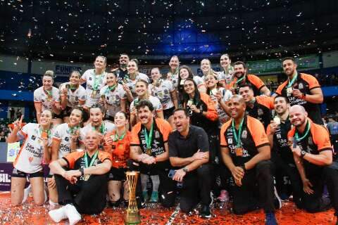 Osasco V&ocirc;lei domina o jogo no Guanandiz&atilde;o e conquista a Supercopa