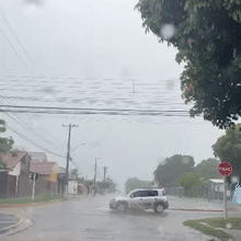 Ap&oacute;s ventania, Dourados registra 14 mil&iacute;metros de chuva e segue em alerta