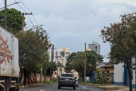 Frente fria avan&ccedil;a e s&aacute;bado ser&aacute; chuvoso em todo MS