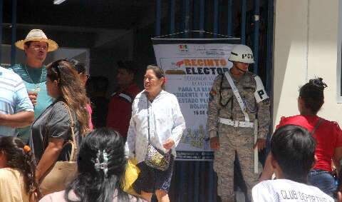Maioria dos bolivianos que vive em Corumb&aacute; e Lad&aacute;rio prefere votar no seu pa&iacute;s