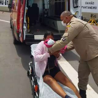 Beb&ecirc; nasce no cora&ccedil;&atilde;o do Pantanal: pai faz parto orientado por bombeiros