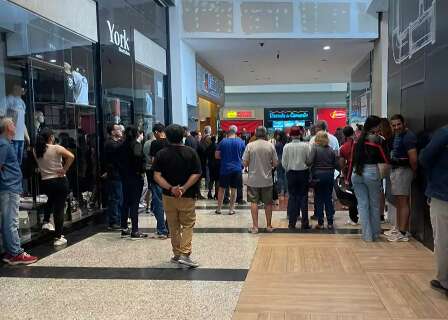 Suspeita de furto em joalheria atrasa almo&ccedil;o e expediente de funcion&aacute;rios
