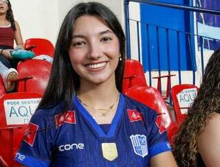 Fam&iacute;lias e f&atilde;s celebram espet&aacute;culo do voleibol nacional em Campo Grande