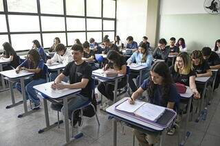 Escolas ter&atilde;o avalia&ccedil;&otilde;es nacional e regional a partir de 2&ordf; feira em MS 