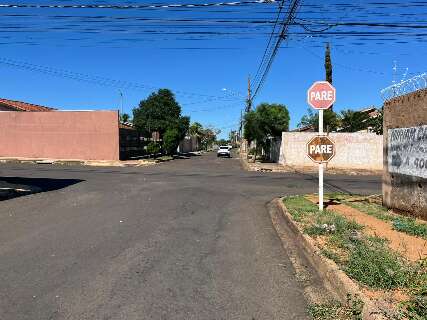 &quot;Sinaliza&ccedil;&atilde;o prec&aacute;ria&quot;, dizem moradores ap&oacute;s morte de motoentregador