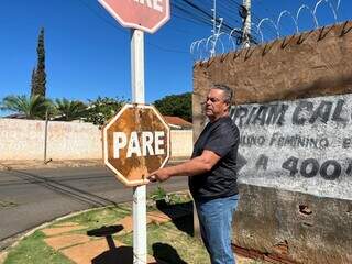 &quot;Acidente toda semana&quot;, dizem moradores ap&oacute;s morte de motoentregador