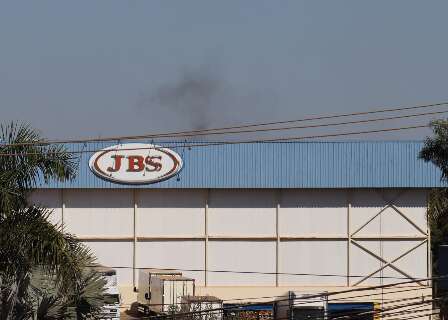 Justi&ccedil;a suspende a&ccedil;&otilde;es contra &ldquo;podrid&atilde;o&rdquo; em frigor&iacute;fico da JBS