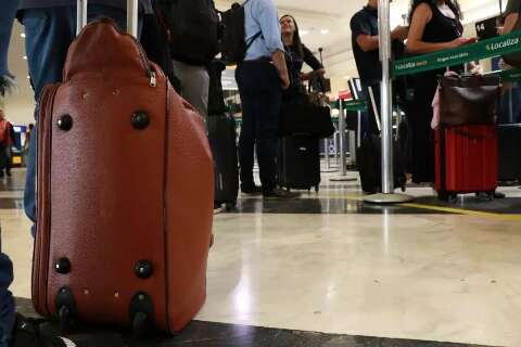 Viajar de avi&atilde;o sem mala de m&atilde;o segue as regras, diz Anac