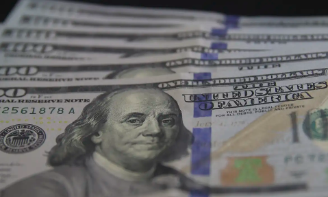D&oacute;lar sobe a R$ 5,39 e bolsa cai na expectativa de encontro Lula-Trump