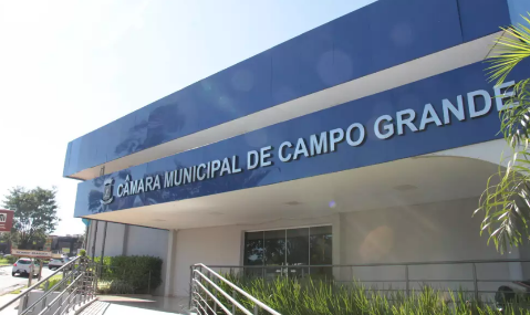 C&acirc;mara troca sess&atilde;o por feriad&atilde;o estendido