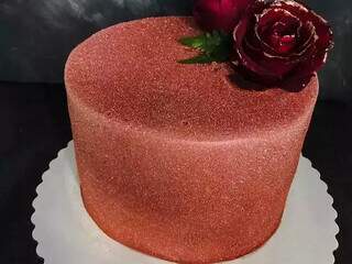 &ldquo;Glitter comest&iacute;vel&rdquo; pode conter pl&aacute;stico e n&atilde;o deve ser usado em doces