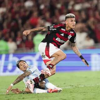Carrascal decide no fim e garante vitória do Flamengo sobre o Racing Carrascal decide no fim e garante vitória do Flamengo sobre o Racing