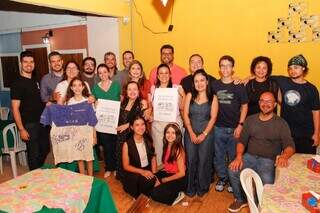 Turma de 1995 do Maria Constan&ccedil;a se reencontra ap&oacute;s 30 anos 