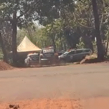 PM faz cerco em mata do Noroeste ap&oacute;s dupla fugir de carro roubado