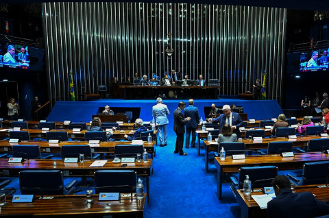 Senado aprova R$ 30 bilh&otilde;es fora do teto para projetos das For&ccedil;as Armadas