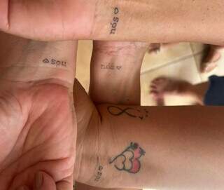 H&aacute; 40 anos, 11 amigas celebram vida juntas e n&atilde;o se largam nem com reza