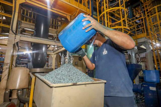 De vil&atilde;o a solu&ccedil;&atilde;o: como o pl&aacute;stico pode se tornar aliado do meio ambiente