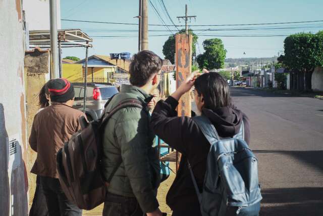 Paralisa&ccedil;&atilde;o termina, mas espera por &ocirc;nibus nos bairros continua