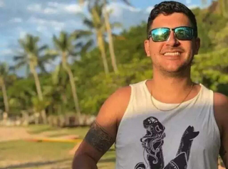 Médicos são suspensos após filho de vereador sair acamado do hospital Médicos são suspensos após filho de vereador sair acamado do hospital
