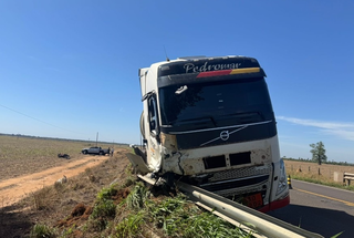Acidente mata motorista de caminhonete destru&iacute;da por impacto com carreta