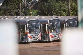 Paralisações ocorrem "sem consultar categoria", dizem ex-motoristas de ônibus Paralisações ocorrem "sem consultar categoria", dizem ex-motoristas de ônibus