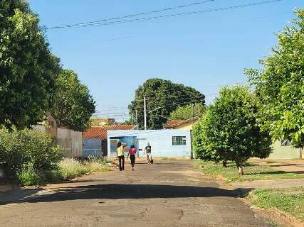 Pol&iacute;cia sai &agrave;s ruas da Vila Nhanh&aacute; em opera&ccedil;&atilde;o contra o tr&aacute;fico de drogas