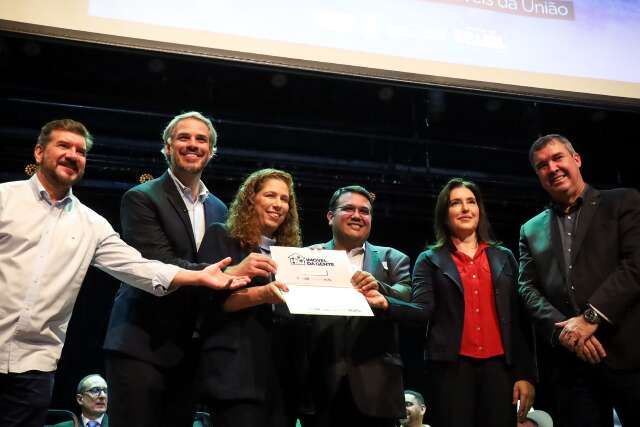 Visita de ministras míngua entre parlamentares