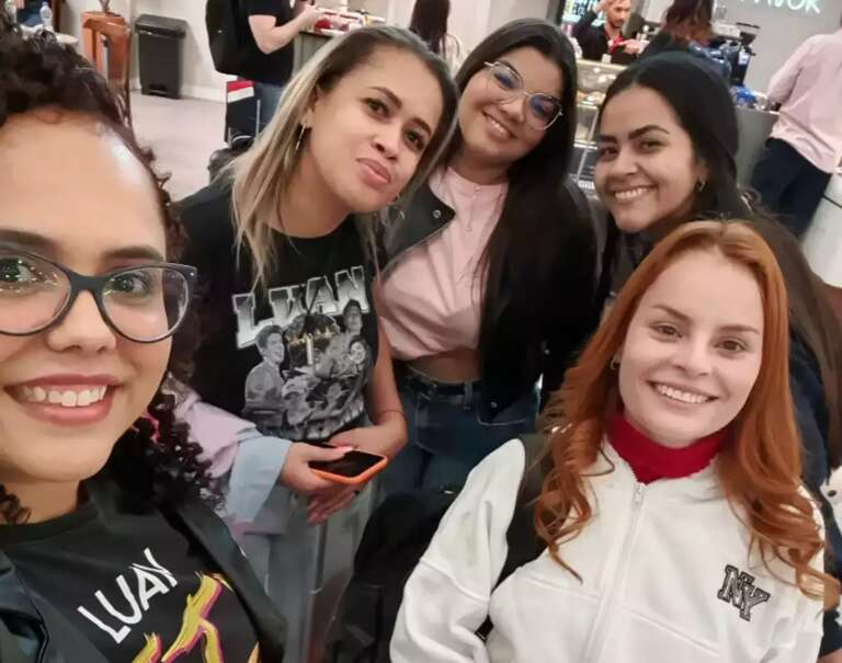 Fãs embarcam rumo a Curitiba para gravação do DVD de Luan Santana