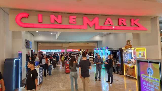Aposta no Oscar? Pré-estreia de 'O Agente Secreto' lota salas de cinema