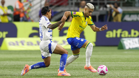 Palmeiras empata com Cruzeiro e mantém liderança do Brasileirão Palmeiras empata com Cruzeiro e mantém liderança do Brasileirão