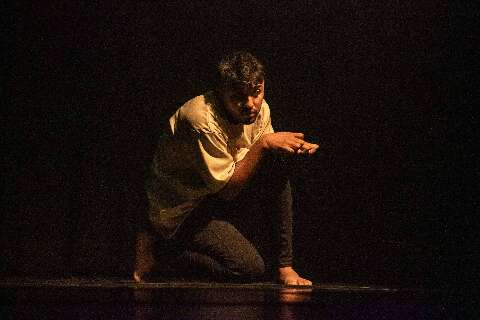 Artistas apresentam solos de dança em festival gratuito no Teatro Prosa Artistas apresentam solos de dança em festival gratuito no Teatro Prosa