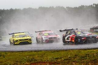 Sob chuva, Thiago Camilo vence prova da Stock Car em Campo Grande Sob chuva, Thiago Camilo vence prova da Stock Car em Campo Grande