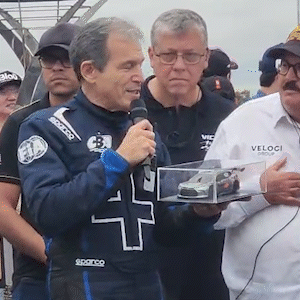 Antes de prova em Campo Grande, Stock Car homenageia "médico das pistas" Antes de prova em Campo Grande, Stock Car homenageia "médico das pistas"