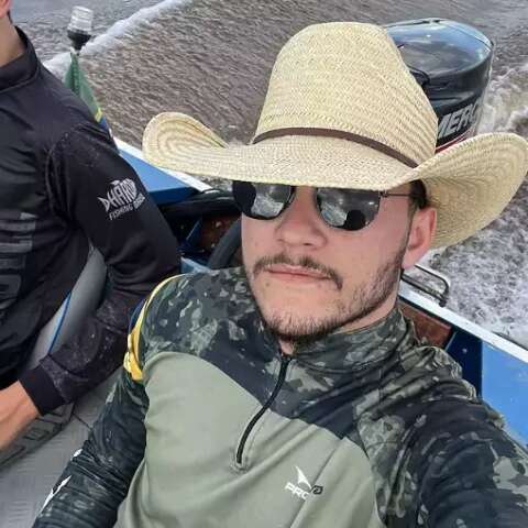“Ele morreu ajudando”, diz mãe de jovem levado pelo rio ao tentar salvar amiga