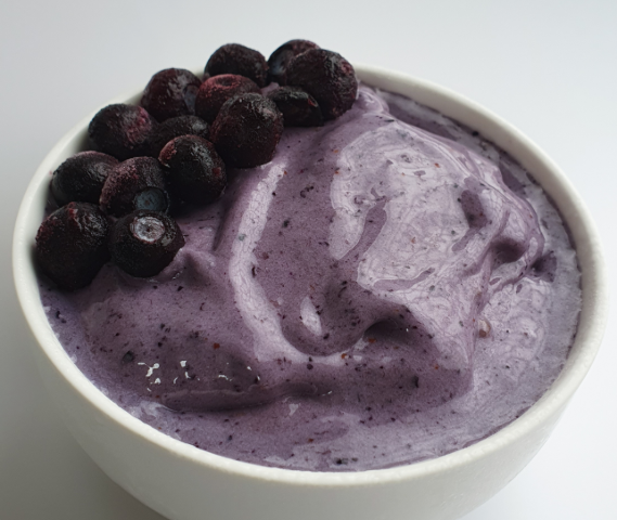 Com mirtilo em alta, dá para fazer sorvete mais saudável e sem açúcar