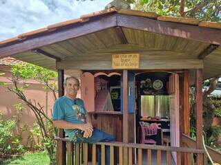 Domingos e Ana construíram jardim secreto com gruta "milagrosa" Domingos e Ana construíram jardim secreto com gruta "milagrosa"