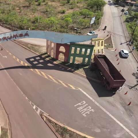 Corumbá lança enquete para decidir como será reconstruído o pórtico de entrada
