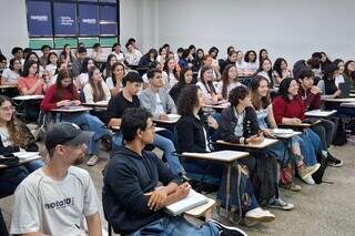 Colégio Nota 10 realiza aulão especial do Enem em Dourados  Colégio Nota 10 realiza aulão especial do Enem em Dourados