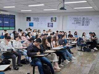Colégio Nota 10 realiza aulão especial do Enem em Dourados  Colégio Nota 10 realiza aulão especial do Enem em Dourados