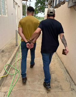 Homem usa nome de f&aacute;brica de celulose para aplicar golpes no interior