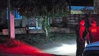 Mulher assassinada com 11 facadas tinha ferimentos na cabeça, pescoço e costas Mulher assassinada com 11 facadas tinha ferimentos na cabeça, pescoço e costas