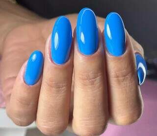 José deixou emprego de eletricista para ser manicure ao lado da esposa José deixou emprego de eletricista para ser manicure ao lado da esposa